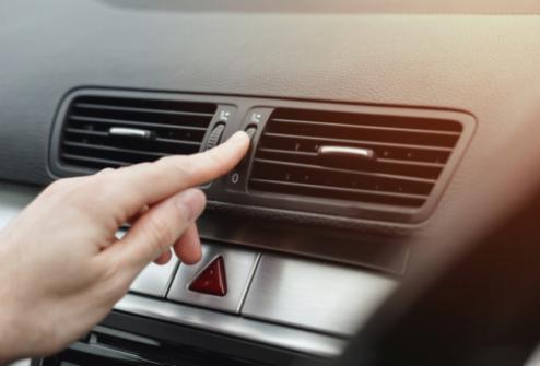 De Kosten van het Negeren van Problemen met de Airconditioning Condensor van de Auto