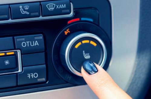 Het aanpakken van vreemde geuren uit de airconditioning van uw auto