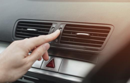 Veelvoorkomende oorzaken van een defecte blowermotor van de airconditioning in een auto