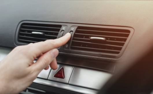 Veelvoorkomende problemen met schakelaars voor auto-airconditioning en hoe u deze kunt oplossen